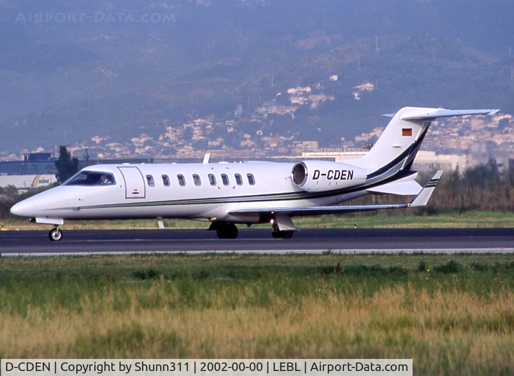 D-CDEN, 2001 Learjet 45 C/N 45-0148, Lining up rwy 20 for departure...