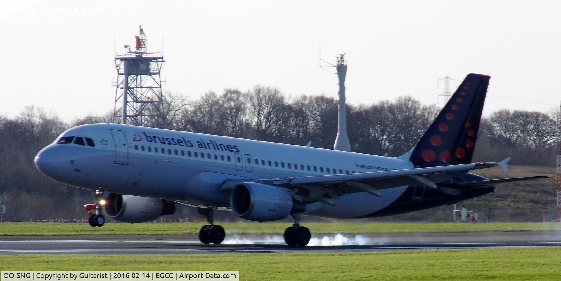 OO-SNG, 2002 Airbus A320-214 C/N 1885, At Manchester