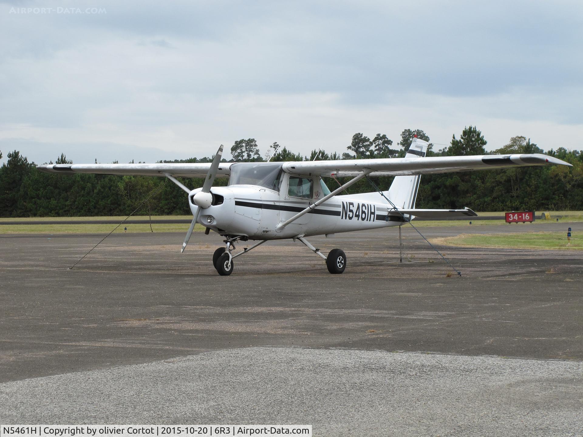 N5461H, 1979 Cessna 152 C/N 15284102, Cleveland, Tx