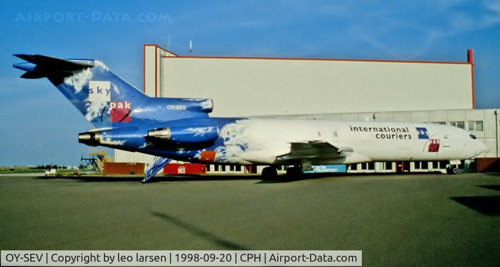 OY-SEV, 1972 Boeing 727-281F C/N 20571, Copenhagen 20.9.98