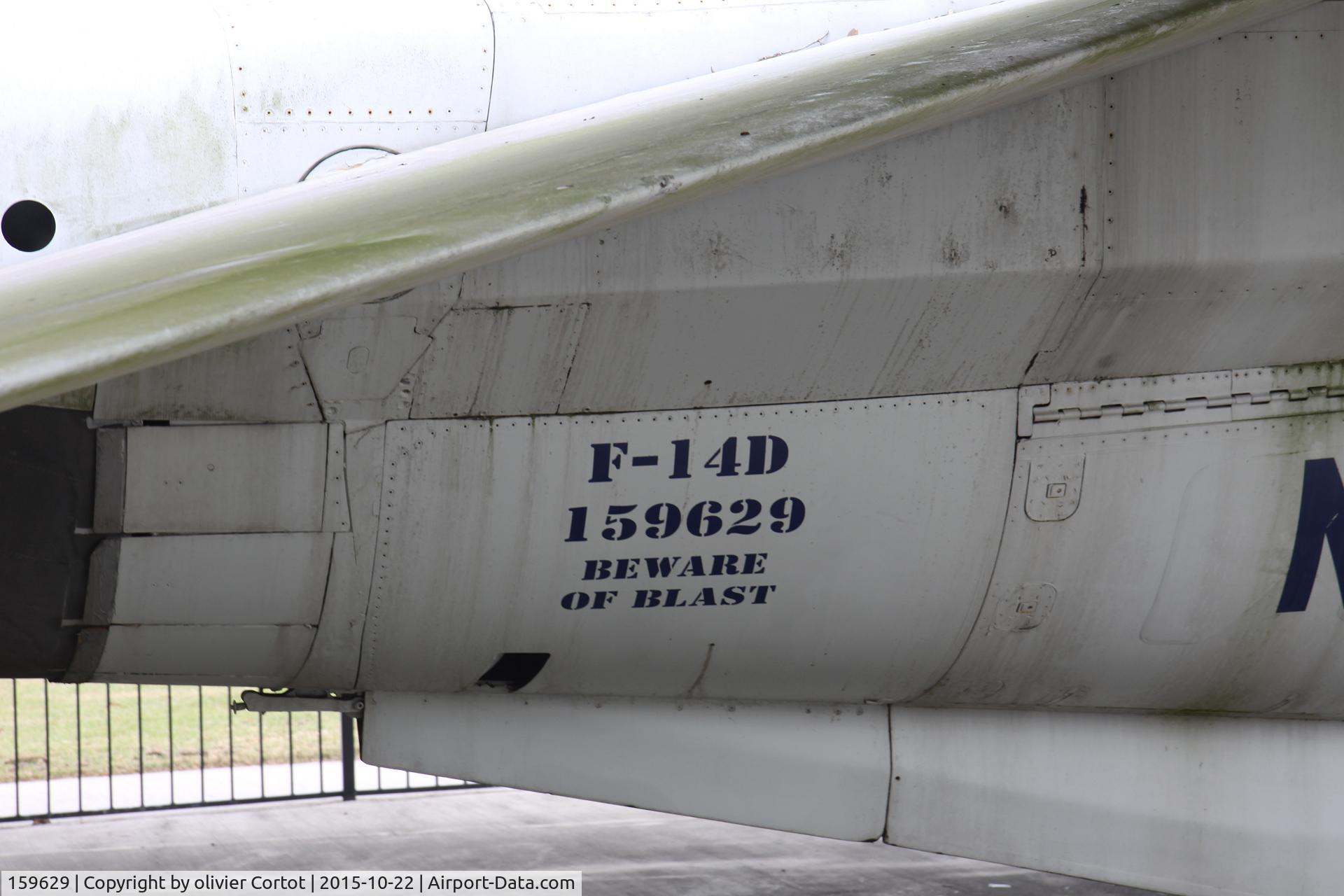 159629, Grumman F-14D(R) Tomcat C/N 176/DR-7, serial close-up