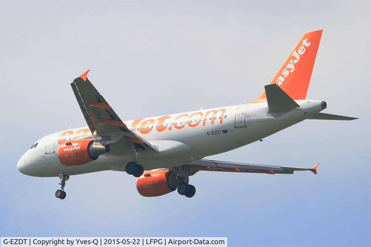 G-EZDT, 2008 Airbus A319-111 C/N 3720, Airbus A319-111, Short approach rwy 27R, Roissy Charles De Gaulle Airport (LFPG-CDG)
