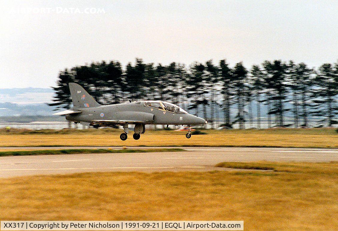 XX317, 1980 Hawker Siddeley Hawk T.1A C/N 159/312142, Hawk T.1A of 234 Squadron landing at RAF Leuchars in the course of the 1991 Airshow.