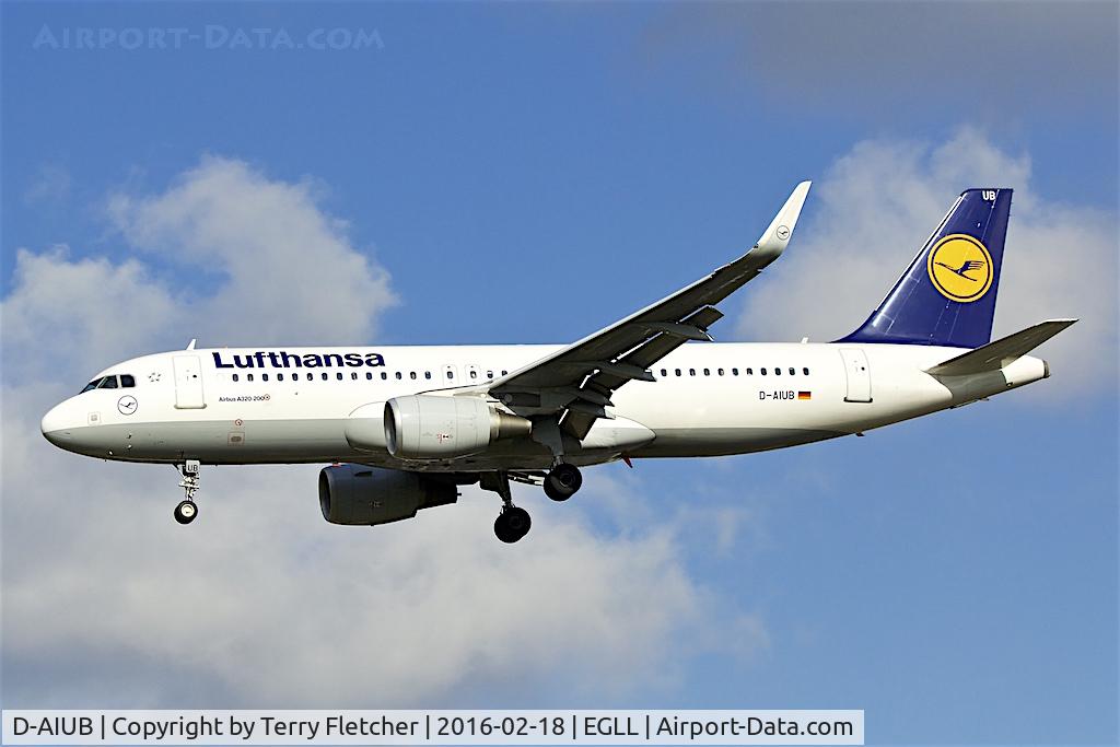 D-AIUB, 2014 Airbus A320-214 C/N 5972, 2014 Airbus A320-214SL, c/n: 5972 at Heathrow