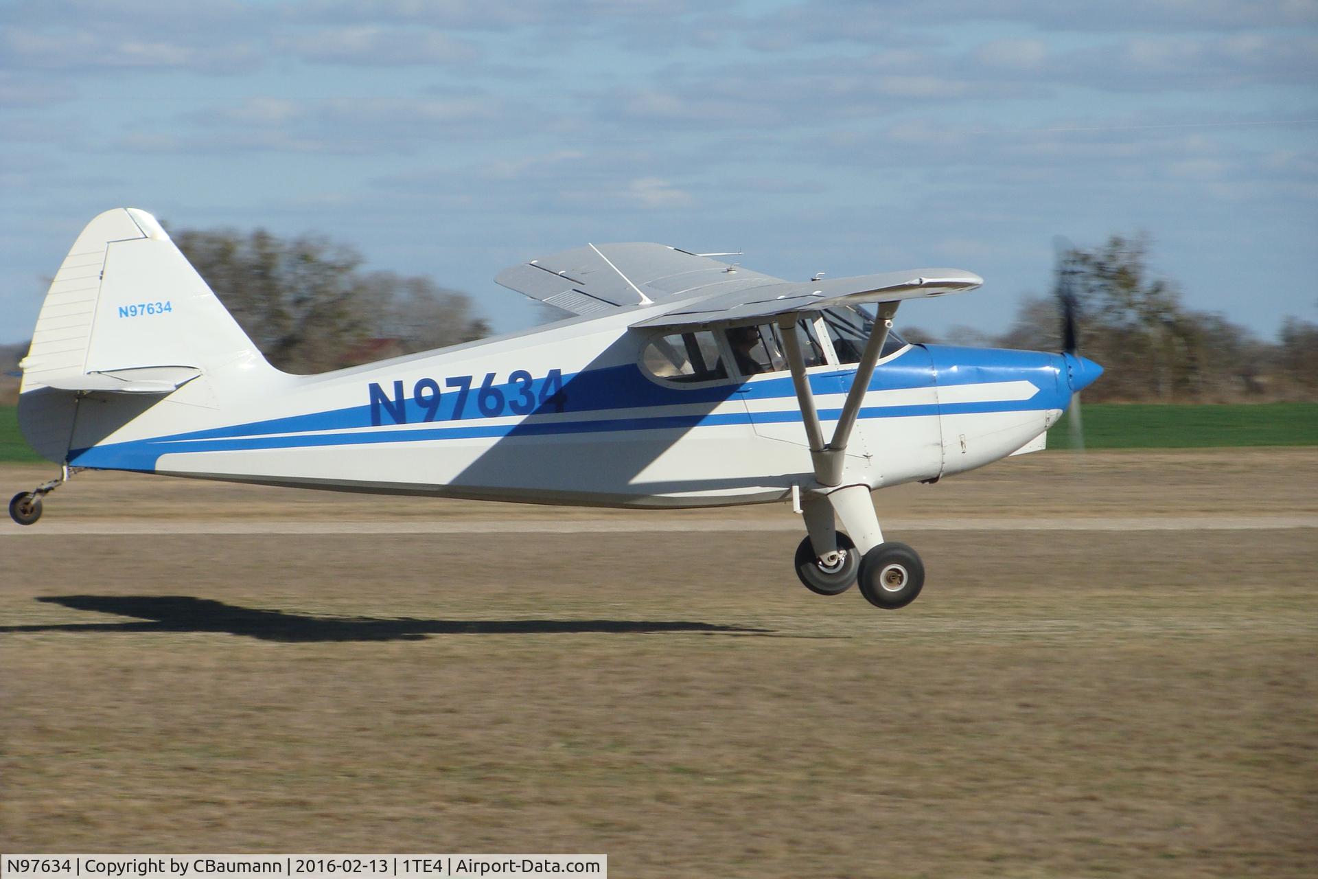 N97634, 1946 Stinson 108 Voyager C/N 108-634, Landing