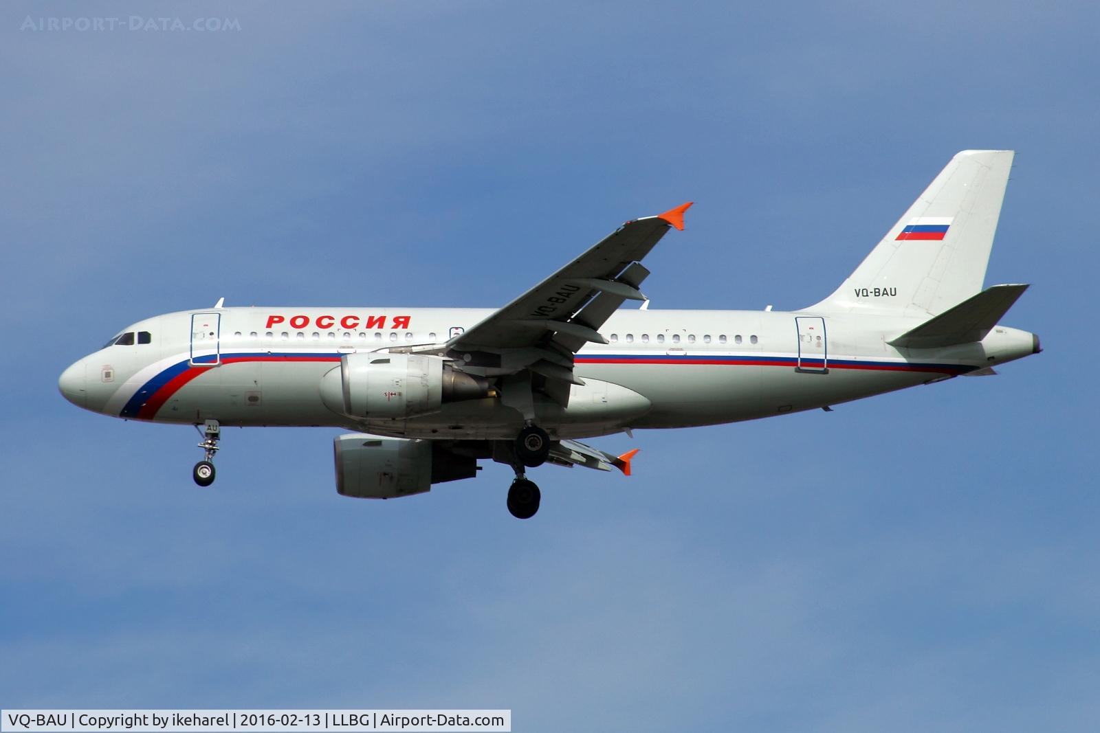 VQ-BAU, 2002 Airbus A319-111 C/N 1851, Flight from St.-Petersburg, Russia, on final approach to runway 30.