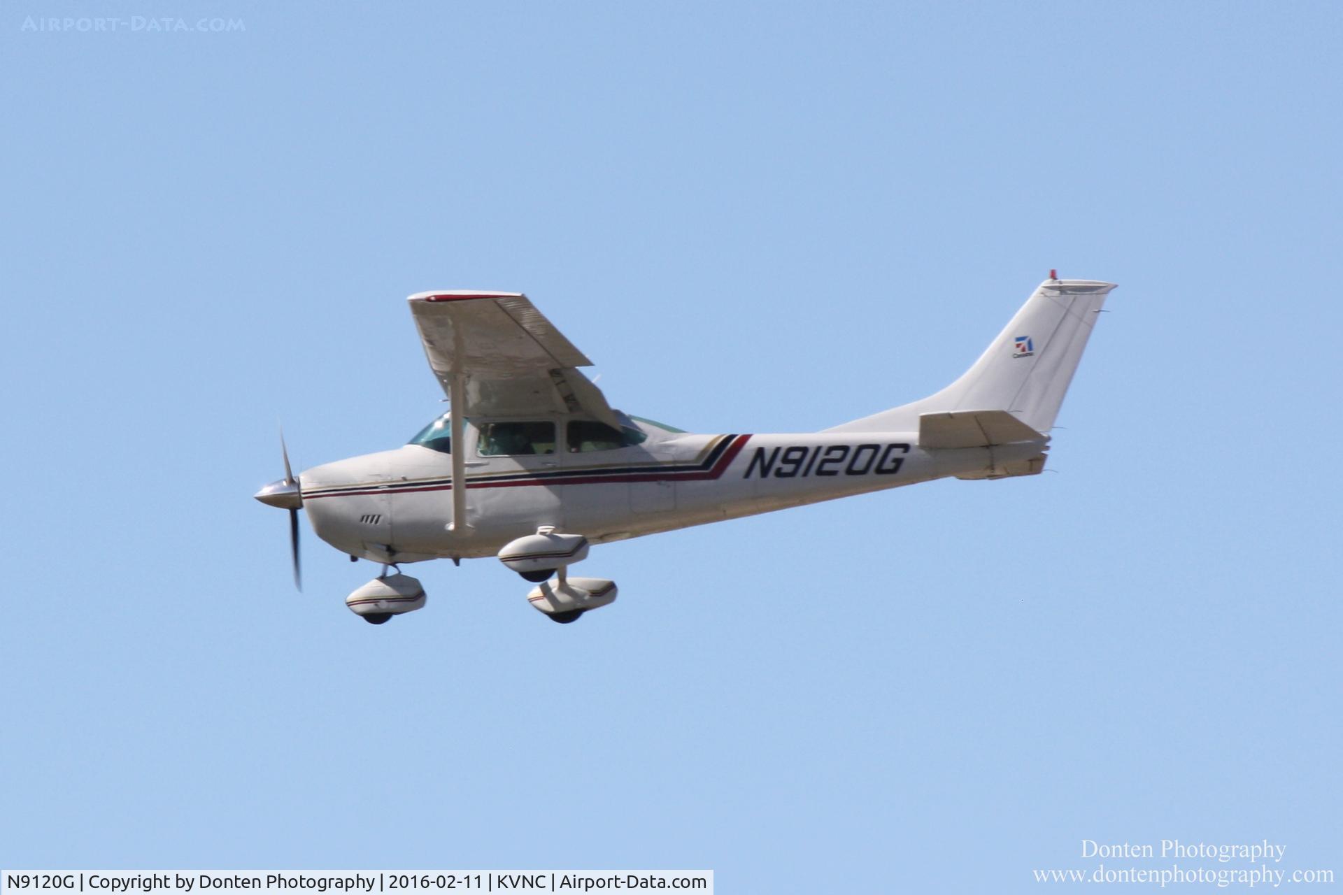 N9120G, 1971 Cessna 182N Skylane C/N 18260660, Cessna Skylane (N9120G) arrives at Venice Municipal Airport