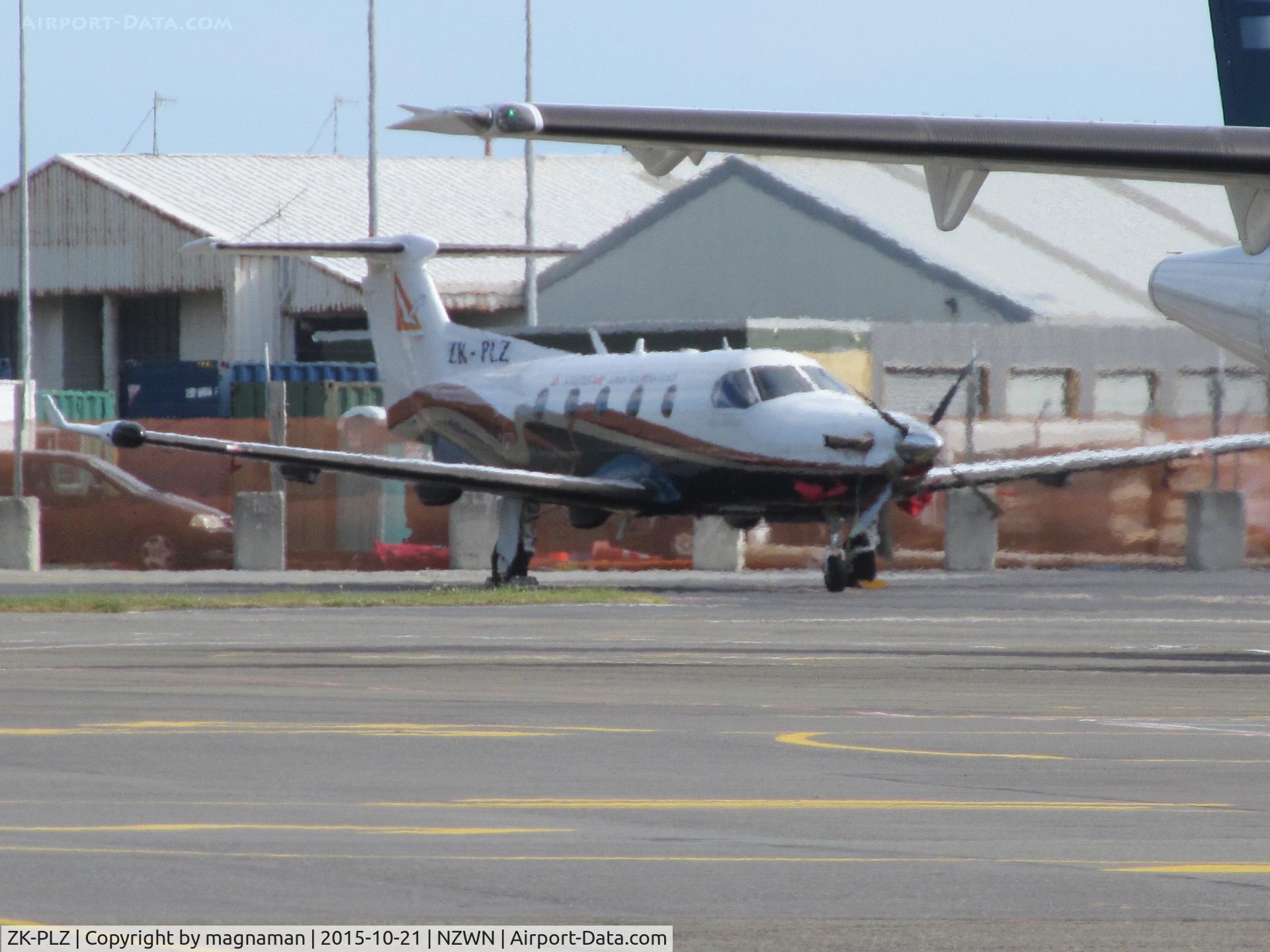 ZK-PLZ, 2004 Pilatus PC-12/45 C/N 445, long heat haze shot
