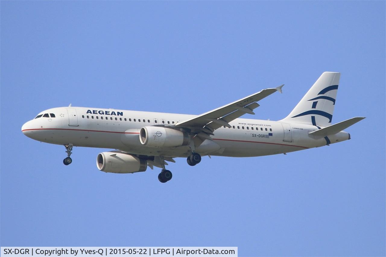 SX-DGR, 2008 Airbus A320-232 C/N 3484, Airbus A320-232, Short approach rwy 27R, Roissy Charles De Gaulle Airport (LFPG-CDG)