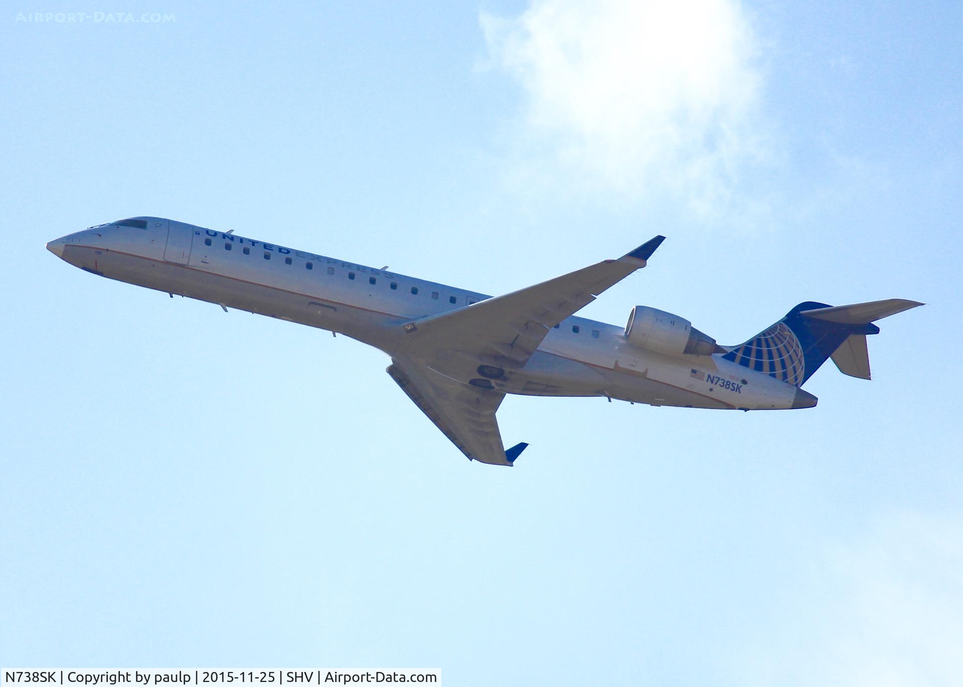 N738SK, 2005 Bombardier CRJ-700 (CL-600-2C10) Regional Jet C/N 10195, At Shreveport Regional.