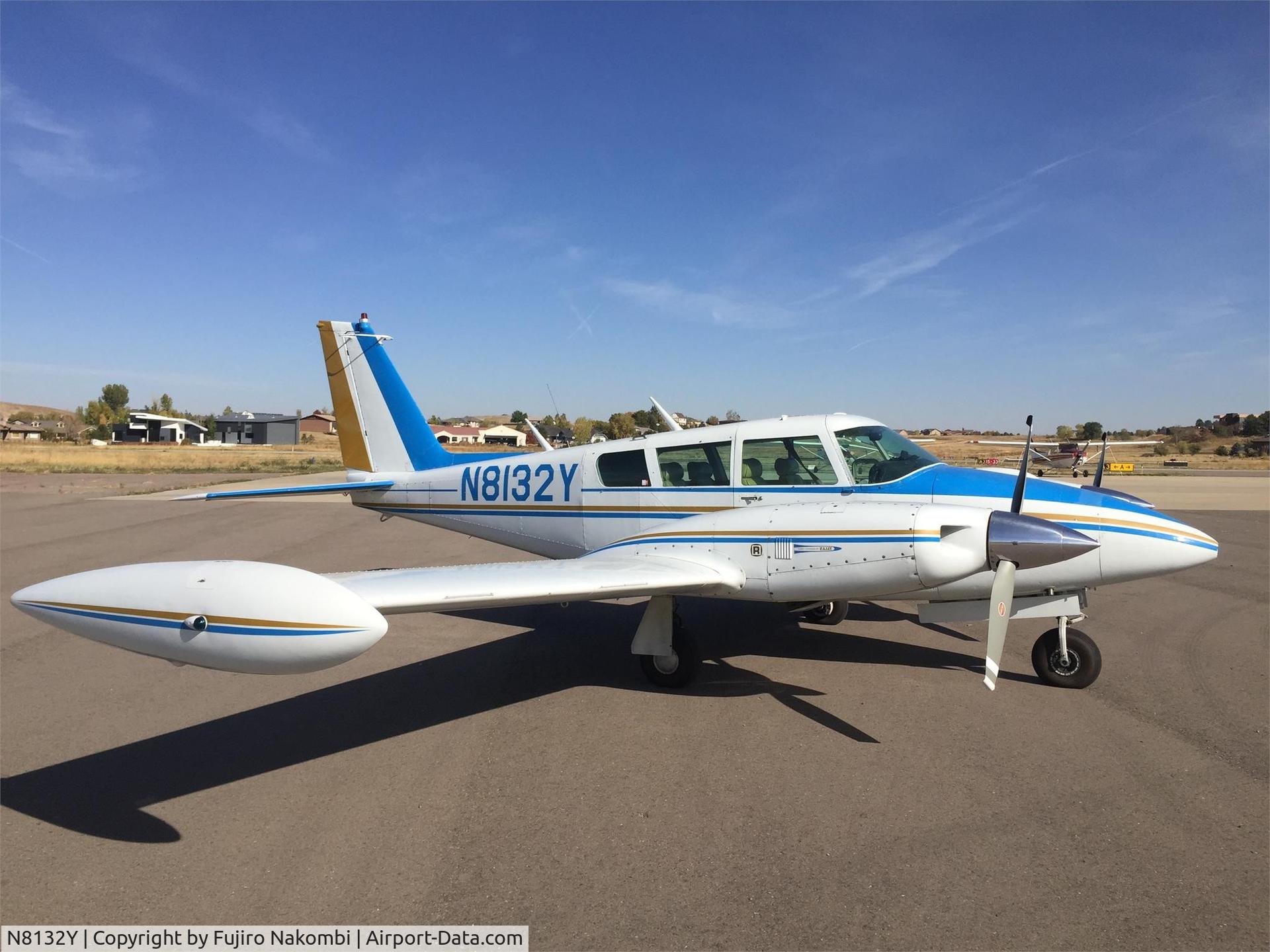 N8132Y, 1966 Piper PA-30-160 Twin Comanche Twin Comanche C/N 30-1244, 1966 Piper PA-30
