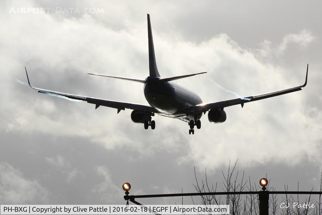 PH-BXG, 2000 Boeing 737-8K2 C/N 30357, Landing at Rwy 23 at Glasgow EGPF