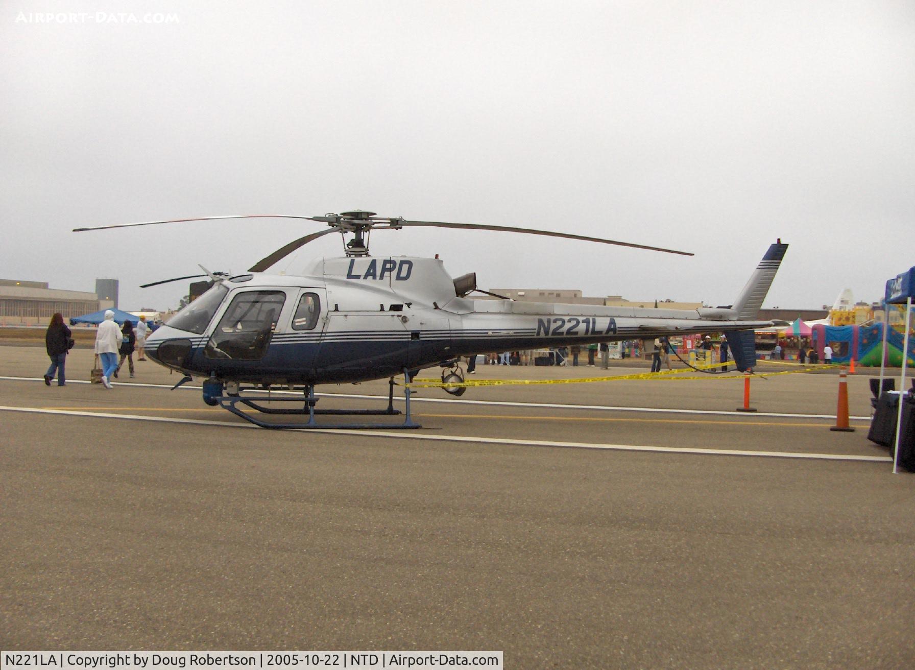 N221LA, 2000 Eurocopter AS-350B-2 Ecureuil C/N 3220, 2000 Eurocopter AS 350 B2 Turbomeca ARRIEL 1 Ser. Los Angeles Police Dept.