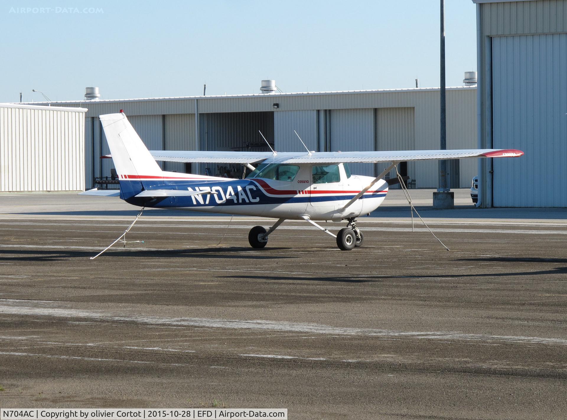 N704AC, 1976 Cessna 150M C/N 15078450, Houston subburds