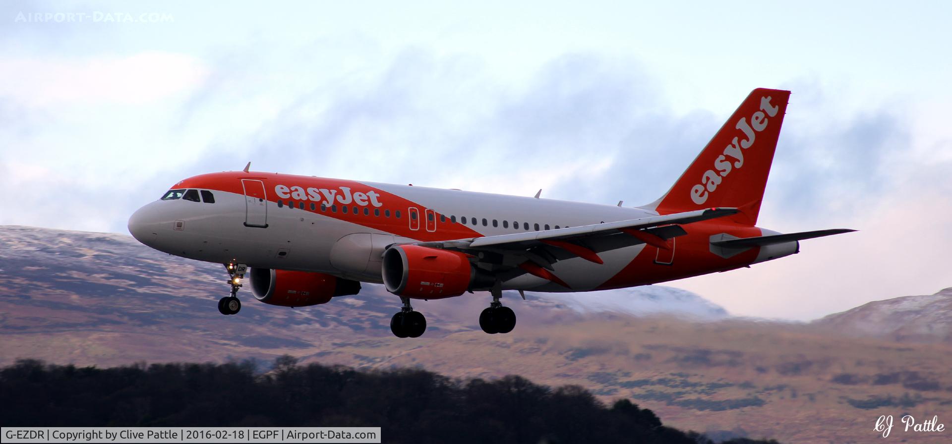 G-EZDR, 2008 Airbus A319-111 C/N 3683, Landing action at Glasgow EGPF