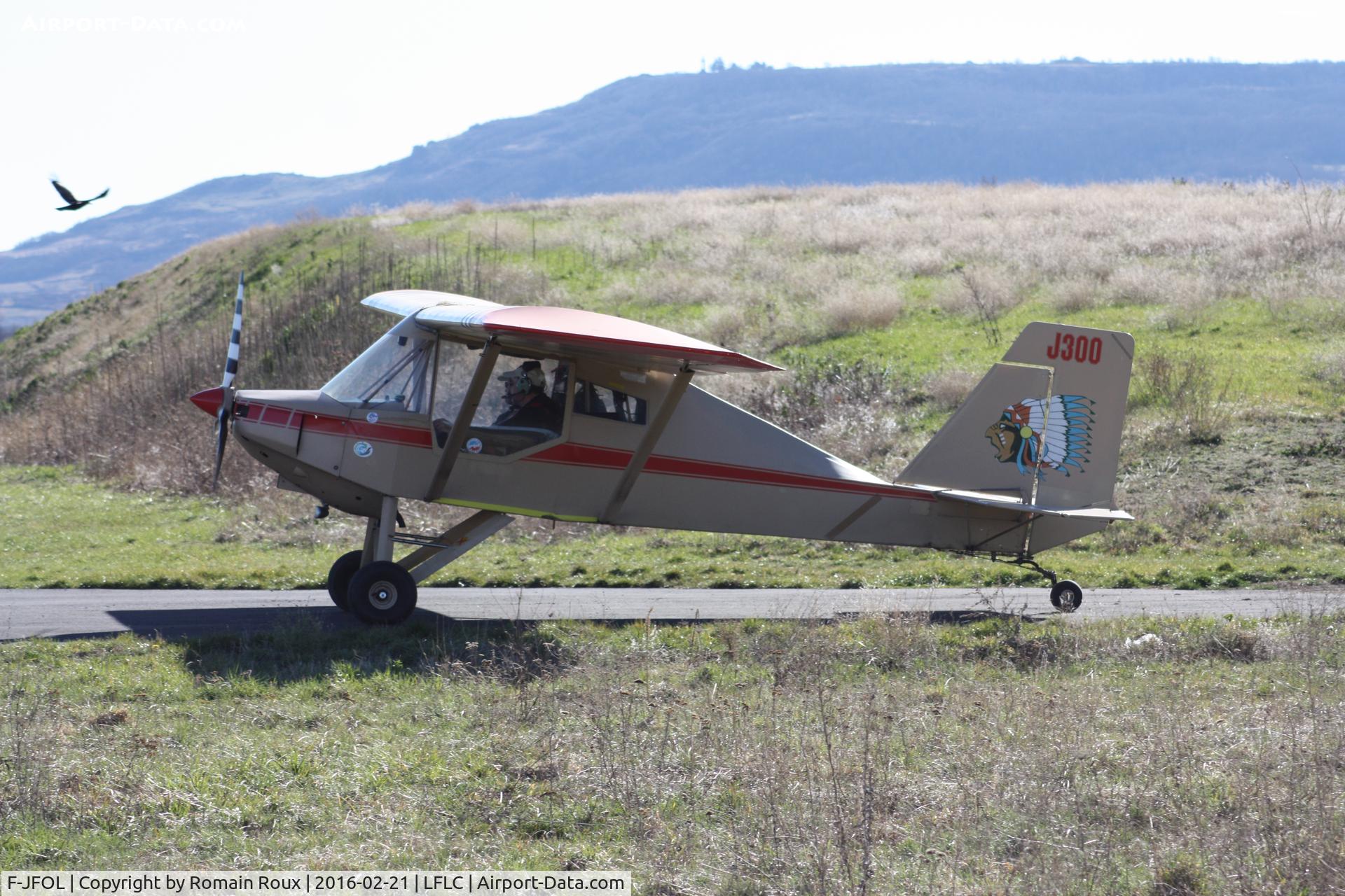 F-JFOL, Sauper J300 Joker C/N Not found F-JFOL, Taxiing