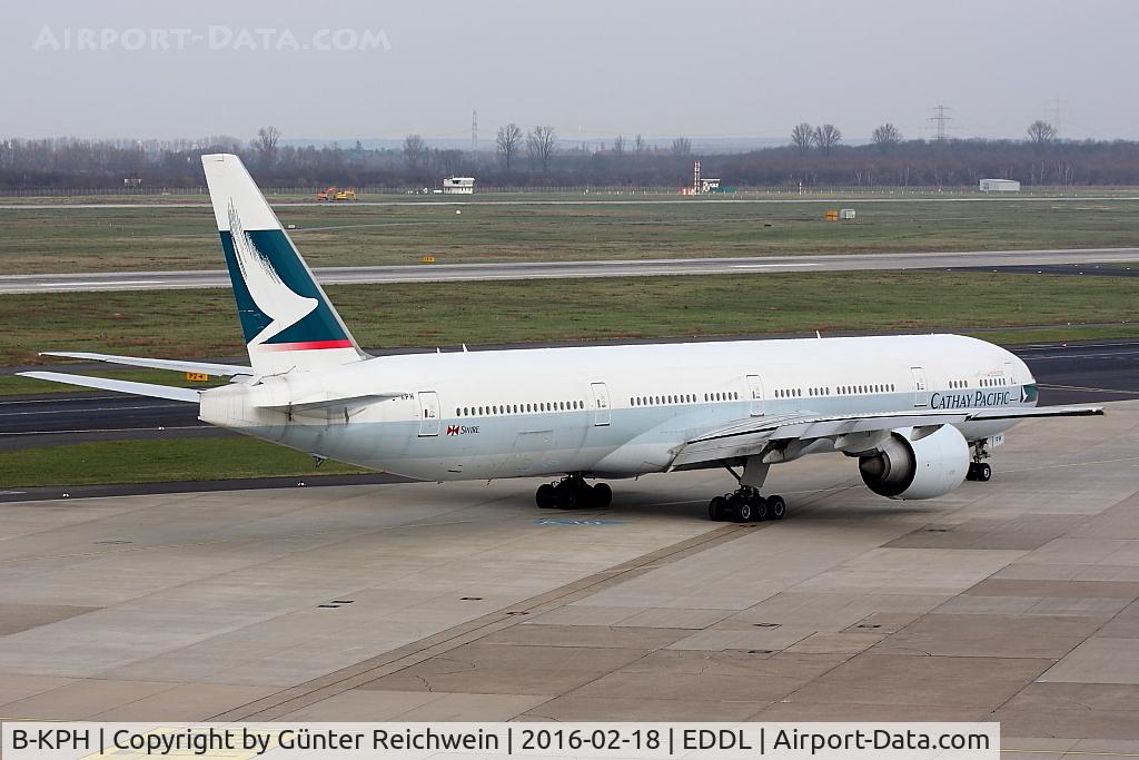 B-KPH, 2008 Boeing 777-367/ER C/N 35301, Ready for departure