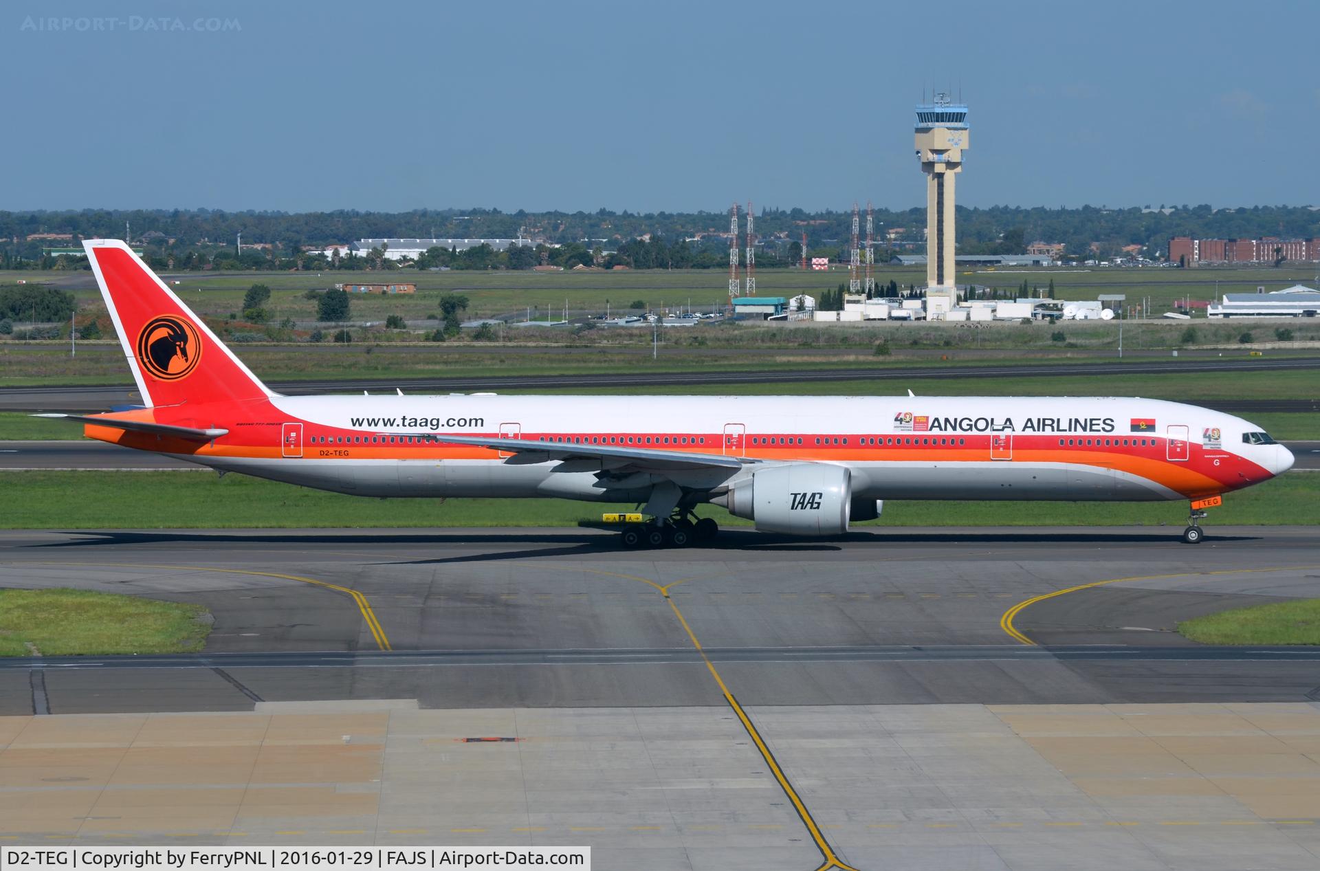 D2-TEG, 2011 Boeing 777-3M2/ER C/N 40805, TAAG B773 departing JNB.