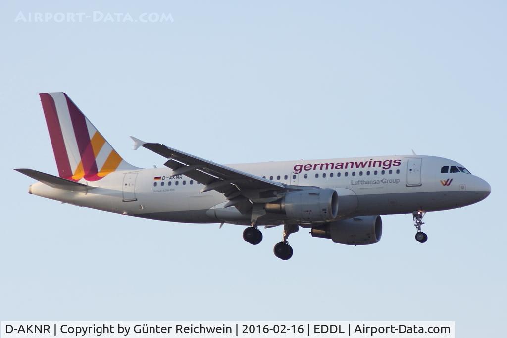 D-AKNR, 2000 Airbus A319-112 C/N 1209, Descending