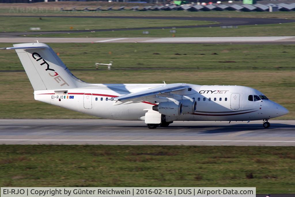 EI-RJO, 1999 British Aerospace Avro 146-RJ85A C/N E2352, Landing