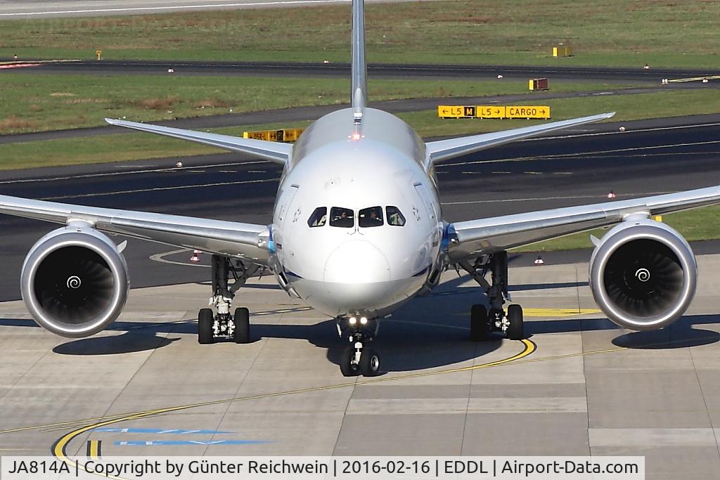 JA814A, 2012 Boeing 787-8 Dreamliner C/N 34493, Nose and engines