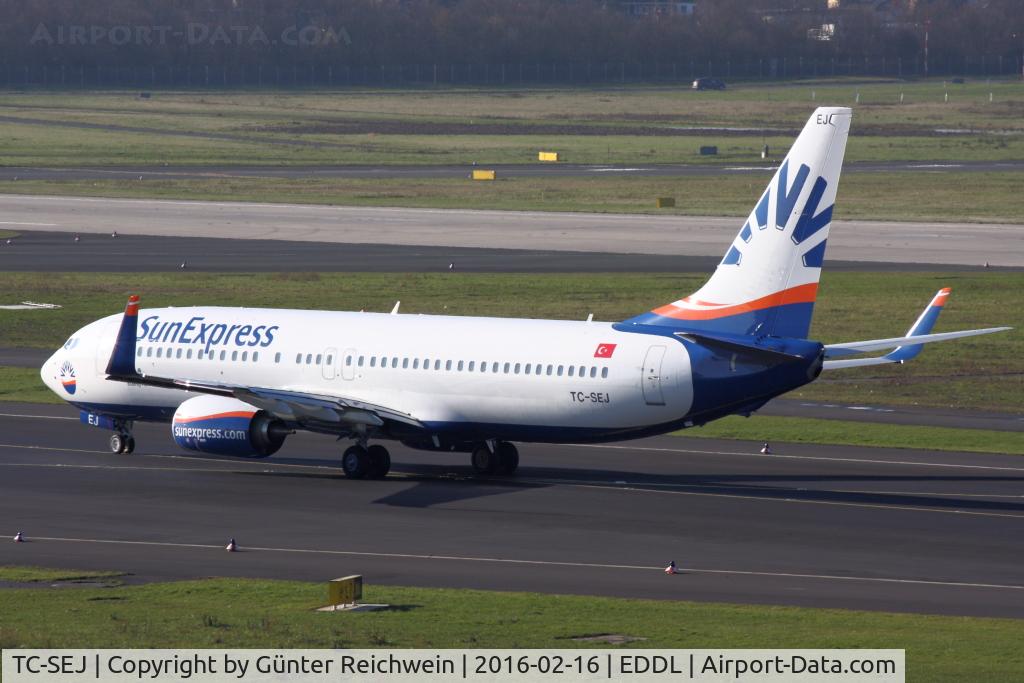 TC-SEJ, 2015 Boeing 737-8HC C/N 61171, Taxiing to the runway