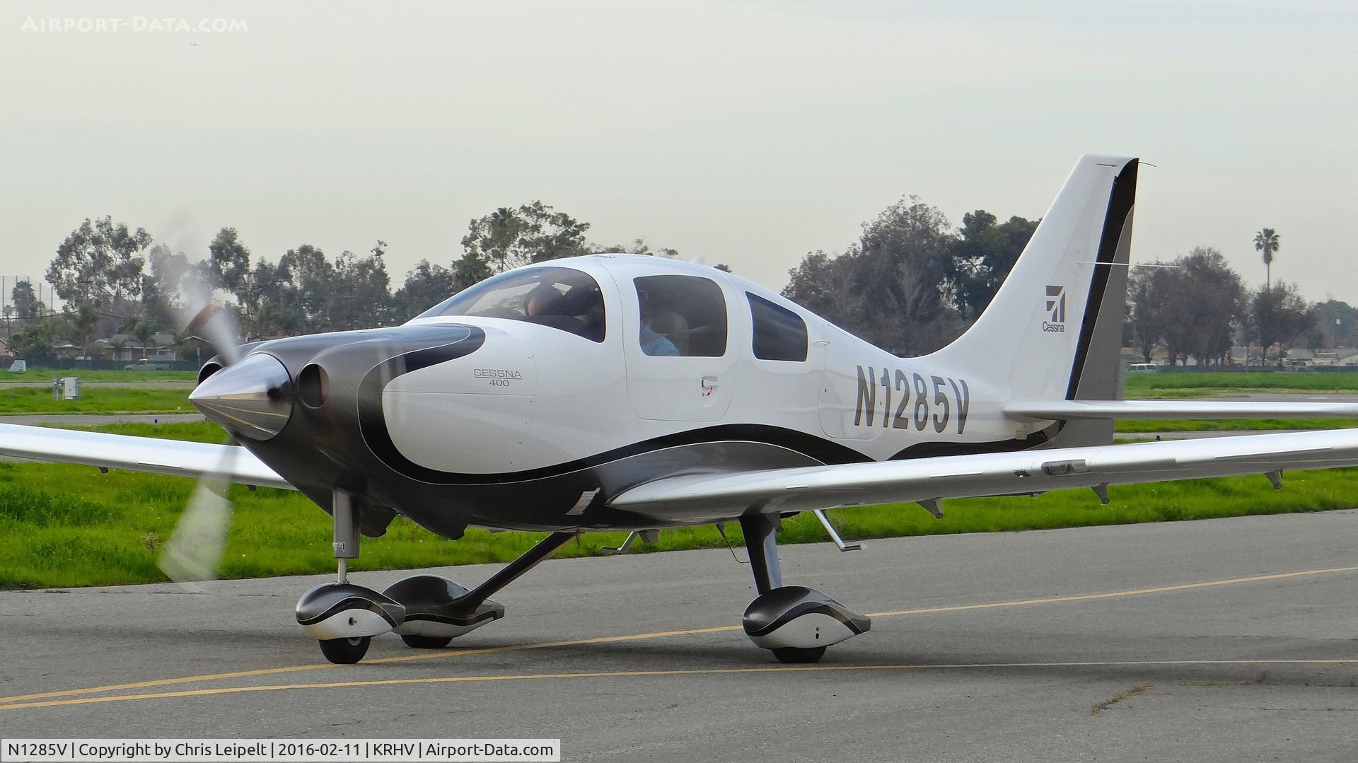 N1285V, 2008 Cessna LC41-550FG C/N 411085, Locally-based 2008 Cessna 400 taxing out for departure at Reid Hillview Airport, San Jose, CA.