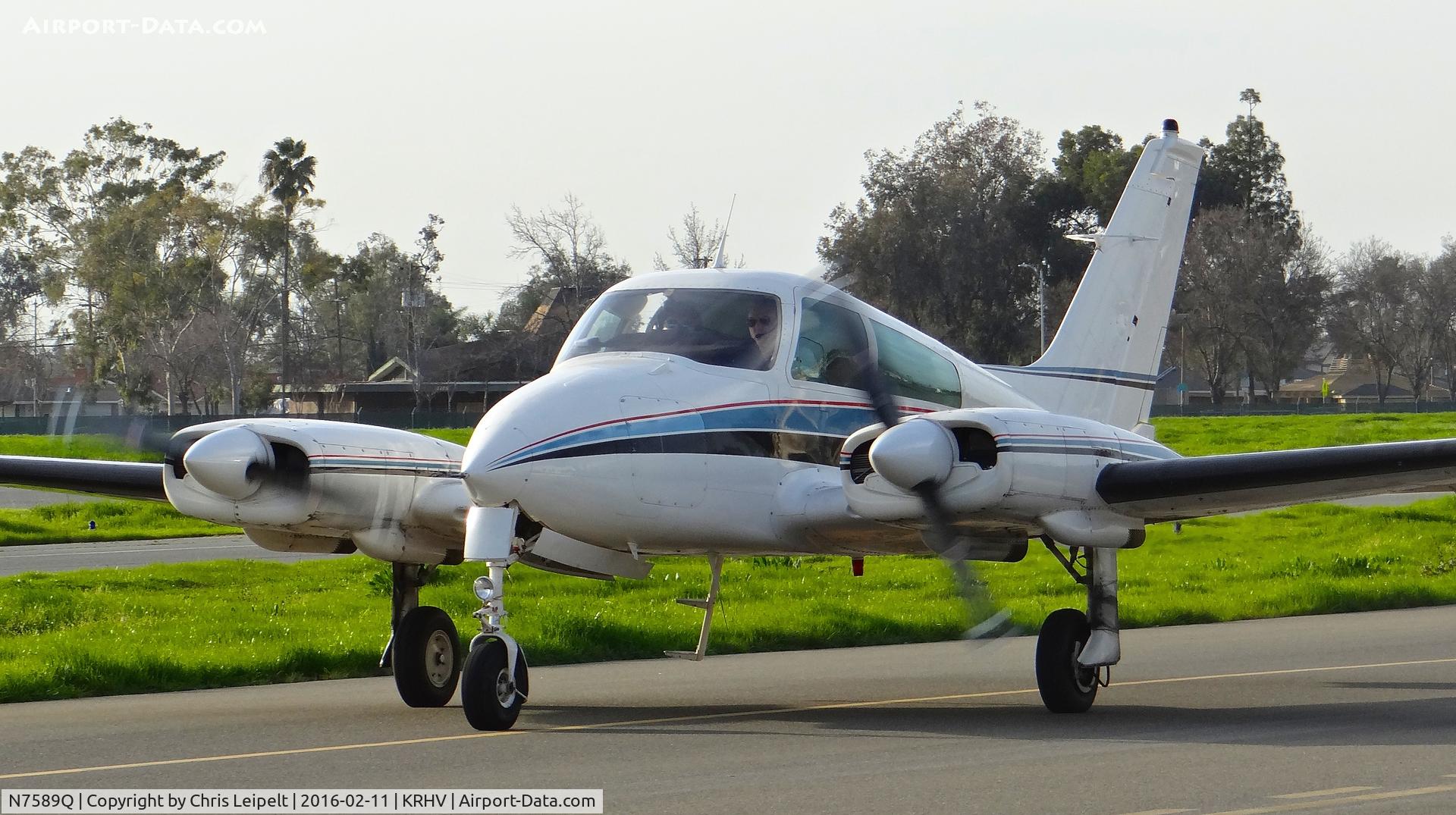 N7589Q, 1970 Cessna 310Q C/N 310Q0089, Temptation Motors LTD (Hayward, CA) 1970 Cessna 310Q taxing out for departure at Reid Hillview Airport, San Jose, CA.