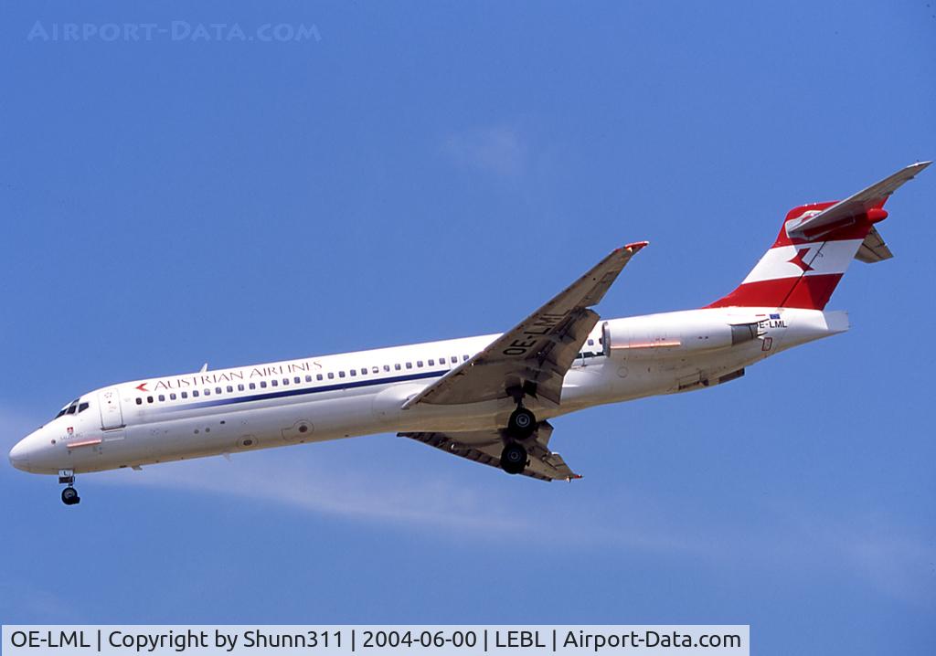 OE-LML, 1987 McDonnell Douglas DC-9-87 C/N 49412, Landing rwy 25 in old c/s