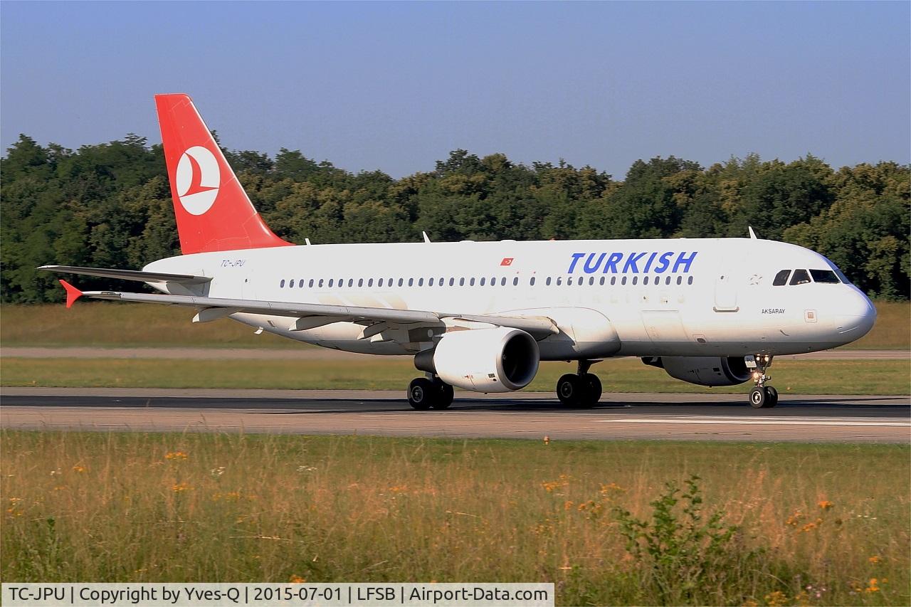 TC-JPU, 2009 Airbus A320-214 C/N 3896, Airbus A320-214, Take off run rwy 15, Bâle-Mulhouse-Fribourg airport (LFSB-BSL)