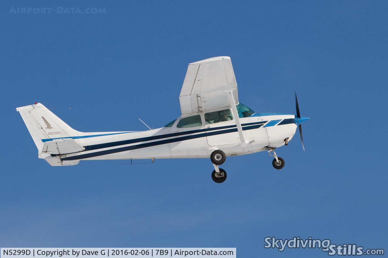 N5299D, 1979 Cessna 172N C/N 17272501, Departing Ellington, CT