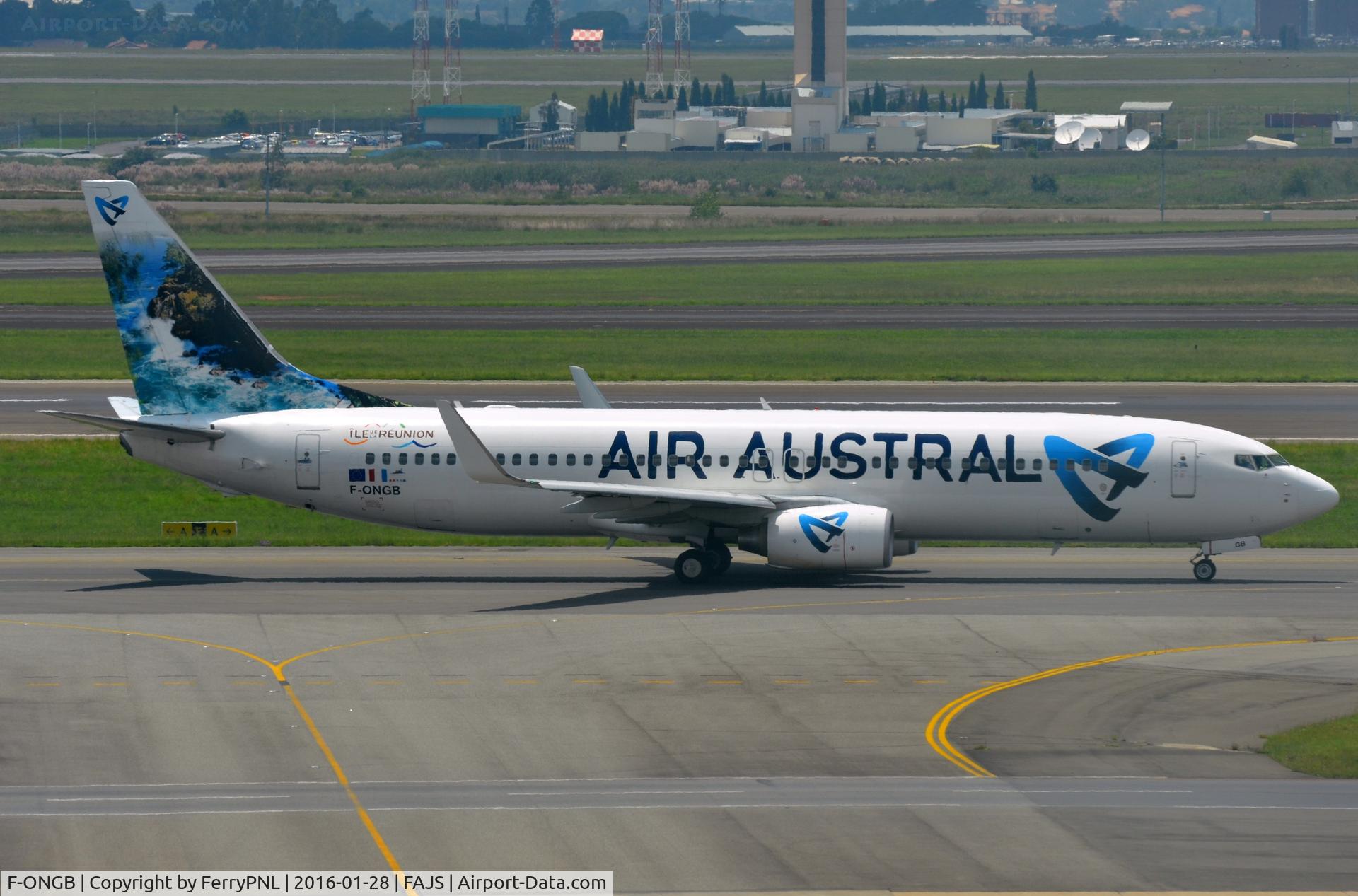 F-ONGB, 2010 Boeing 737-89M C/N 40911, Air Austral in its new livery in JNB.