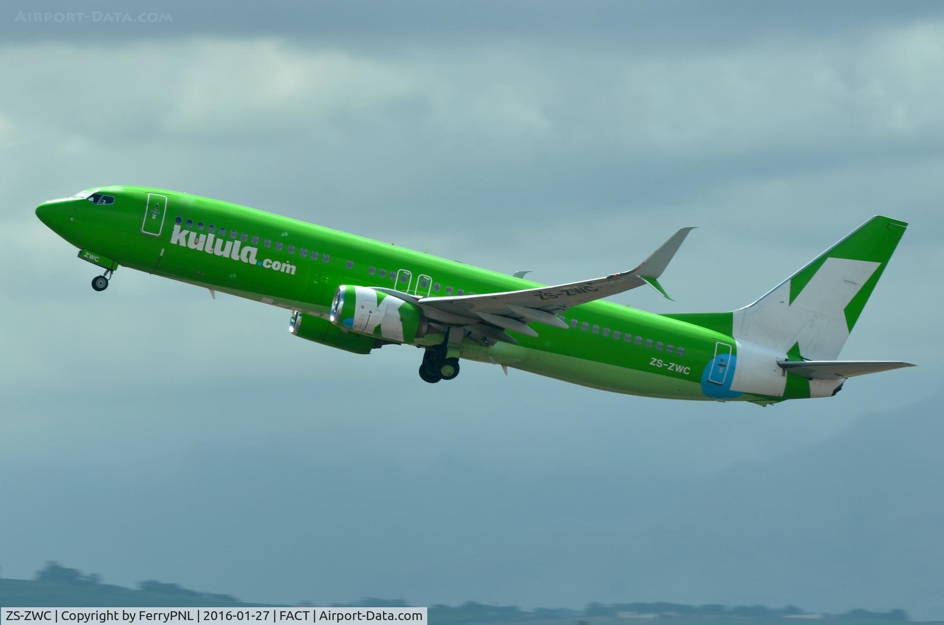 ZS-ZWC, 2012 Boeing 737-8LD C/N 40853, Kulula B738 lifting-off.