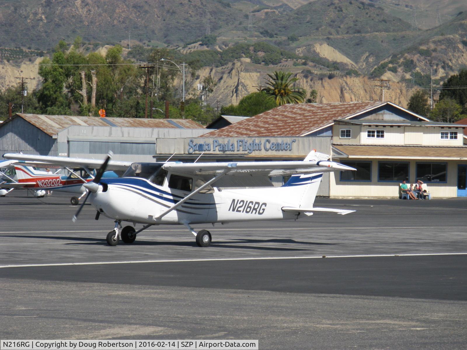 N216RG, 1981 Cessna 172P C/N 17275183, 1981 Cessna 172P SKYHAWK, Lycoming O-320-E2D 150 Hp, landing roll Rwy 22