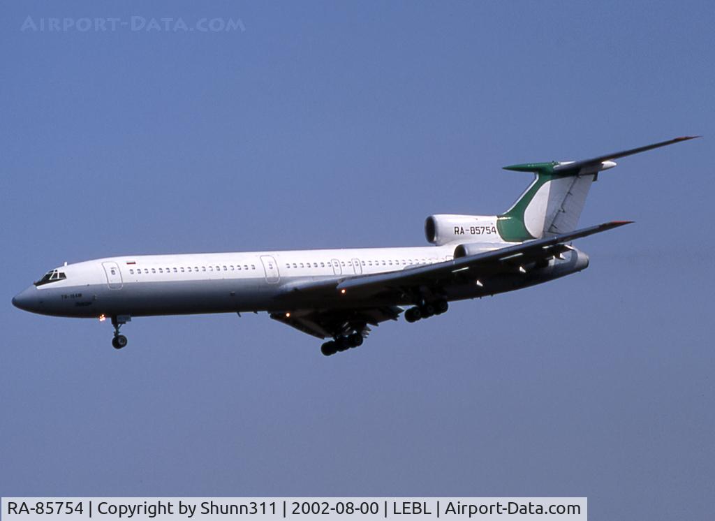 RA-85754, 1992 Tupolev Tu-154M C/N 92A936, Landing rwy 25 in basic Mahan Air c/s with small Enkor Air titles under cockpit...