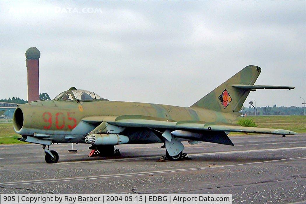 905, 1957 PZL-Mielec Lim-5 (MiG-17F) C/N 1C0820, Mikoyan-Gurevich Lim-5 [1C-08-20] (Ex East German Air Force) Berlin-Gatow~D 15/05/2004