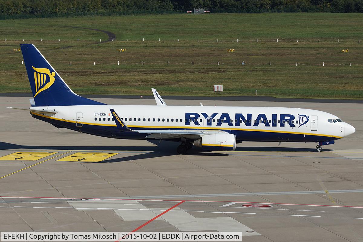 EI-EKH, 2010 Boeing 737-8AS C/N 38493, 