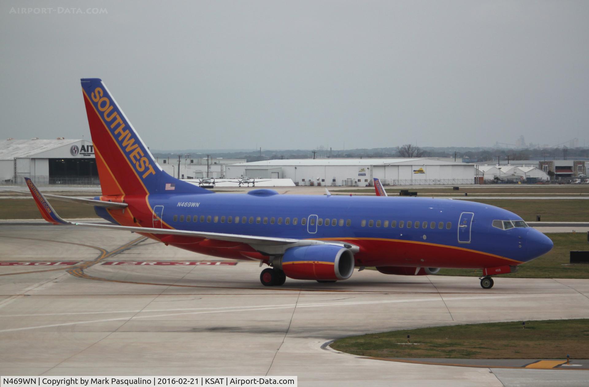 N469WN, 2004 Boeing 737-7H4 C/N 33859, Boeing 737-700