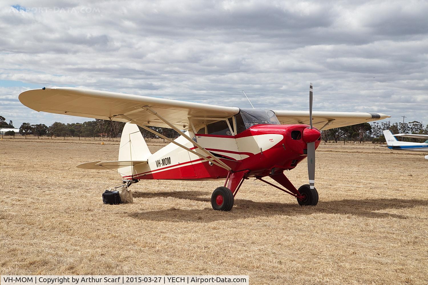 VH-MOM, 1958 Piper PA-22-150 C/N 22-6535, VH-MOM AAAA fly in Echuca 2015