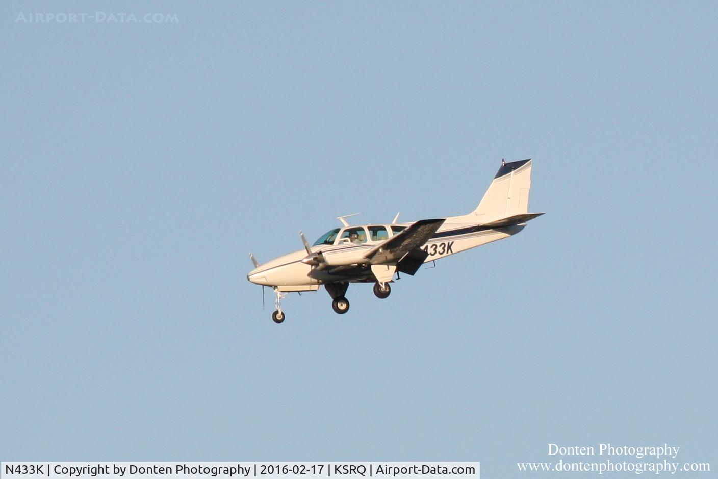 N433K, 1968 Beech D55 Baron C/N TE-564, Beechcraft Baron (N433K) arrives at Sarasota-Bradenton International Airport following flight from Siler City Municipal Airport