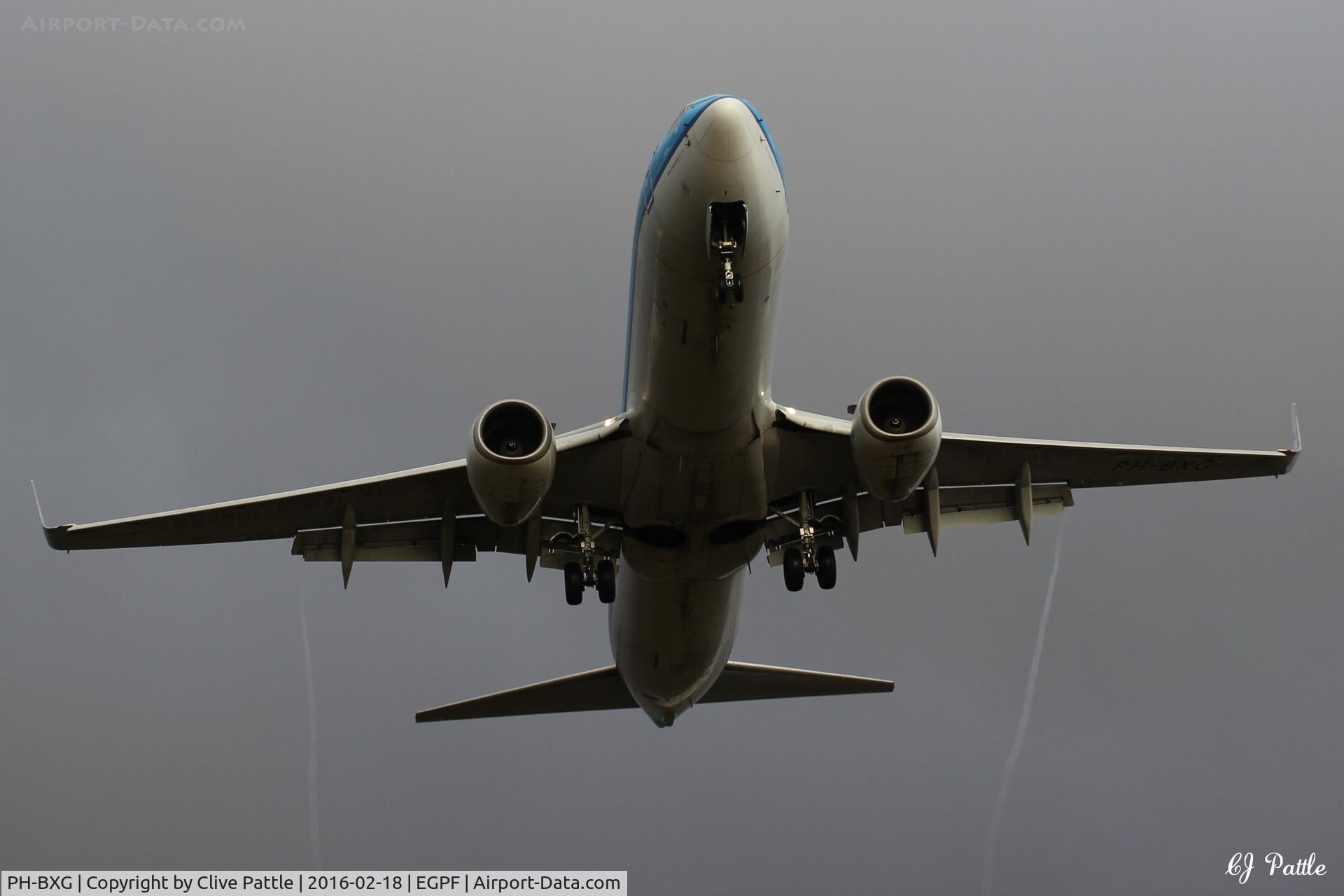 PH-BXG, 2000 Boeing 737-8K2 C/N 30357, Landing at Glasgow EGPF