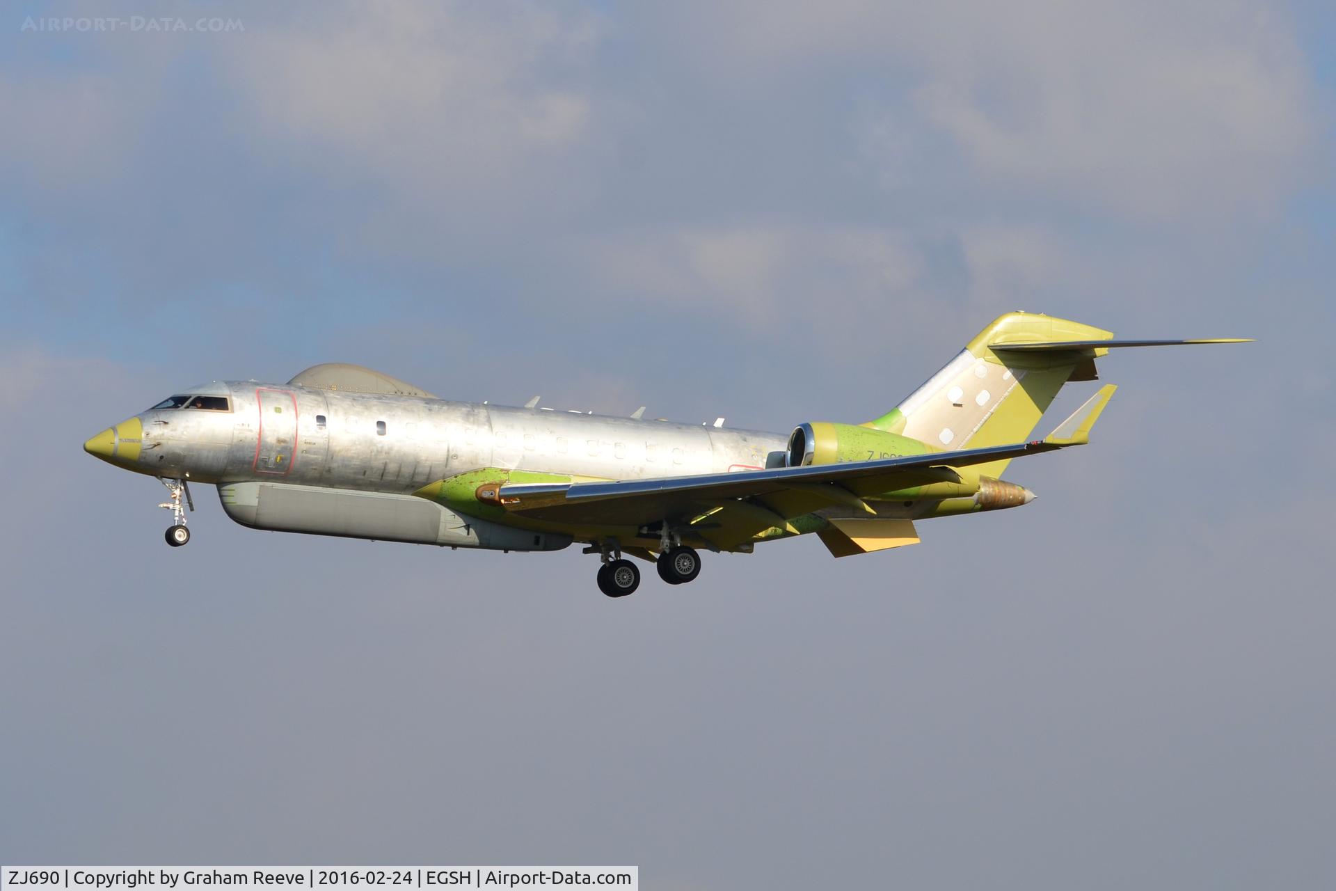 ZJ690, 2004 Bombardier BD-700-1A10 Sentinel R1 C/N 9107, Landing at Norwich.