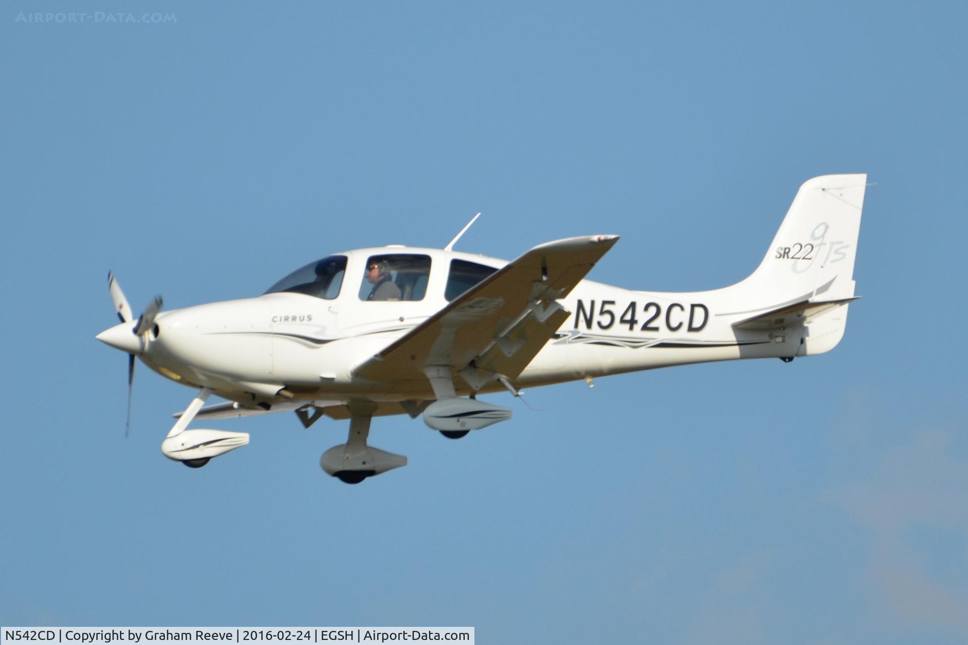 N542CD, 2004 Cirrus SR22 GTS C/N 1186, Landing at Norwich.