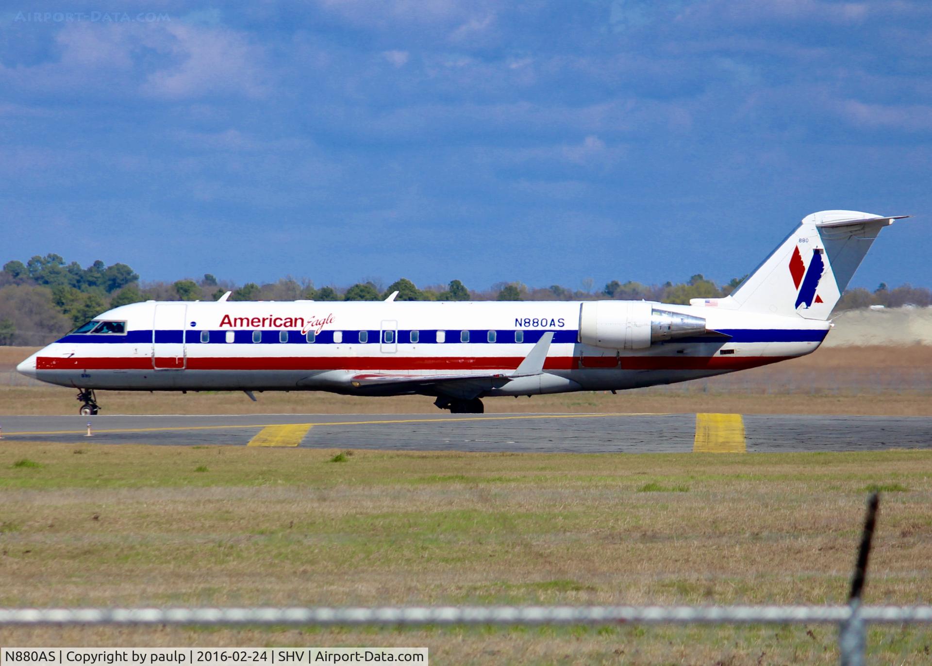N880AS, 2002 Bombardier CRJ-200ER (CL-600-2B19) C/N 7606, At Shreveport Regional.