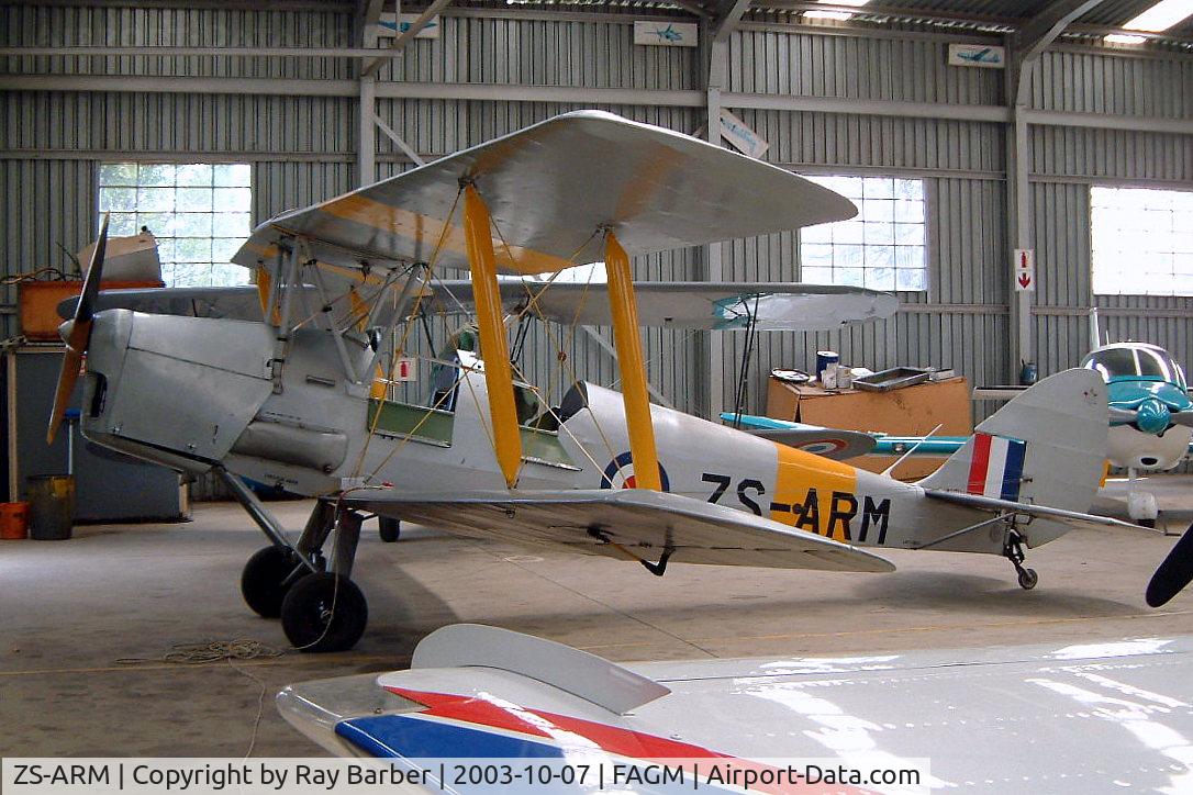 ZS-ARM, De Havilland DH-82A Tiger Moth II C/N 83517, De Havilland DH.82A Tiger Moth [83517] Johannesburg-Rand~ZS 07/10/2003