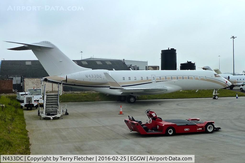 N433DC, 2006 Bombardier Challenger 300 (BD-100-1A10) C/N 20133, 2006 Bombardier BD-100-1A10, c/n: 20133 at Luton