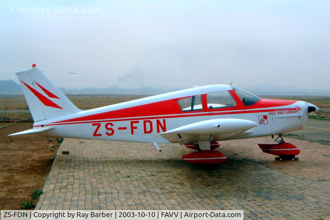 ZS-FDN, Piper PA-28-140 Cherokee C/N 28-23640, Piper PA-28-140 Cherokee [28-23640] Vereeniging~ZS 10/10/2003