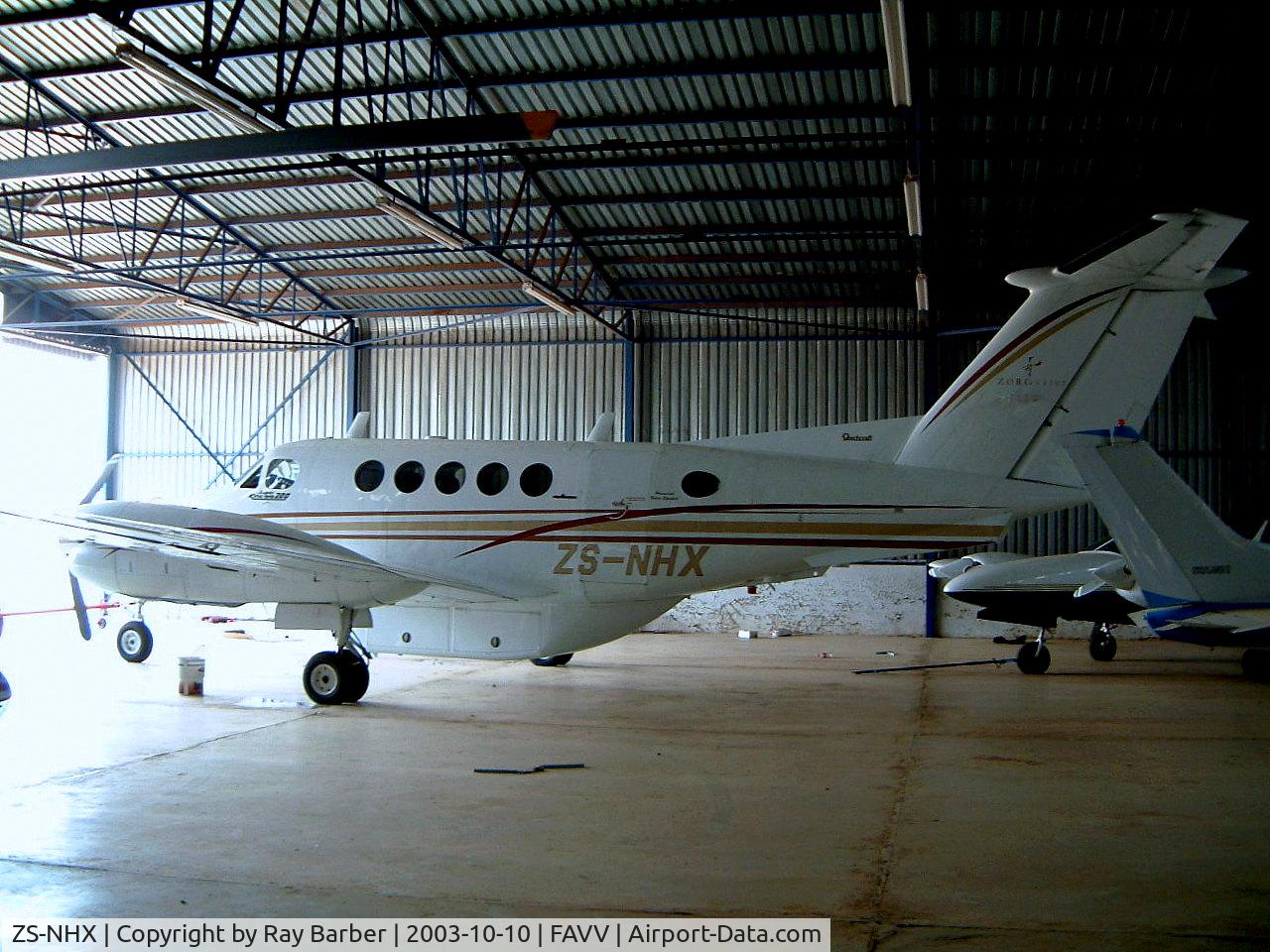 ZS-NHX, 1978 Beechcraft 200 King Air C/N BB-386, Beech 200 Super King Air [BB-386] Vereeniging~ZS 10/10/2003