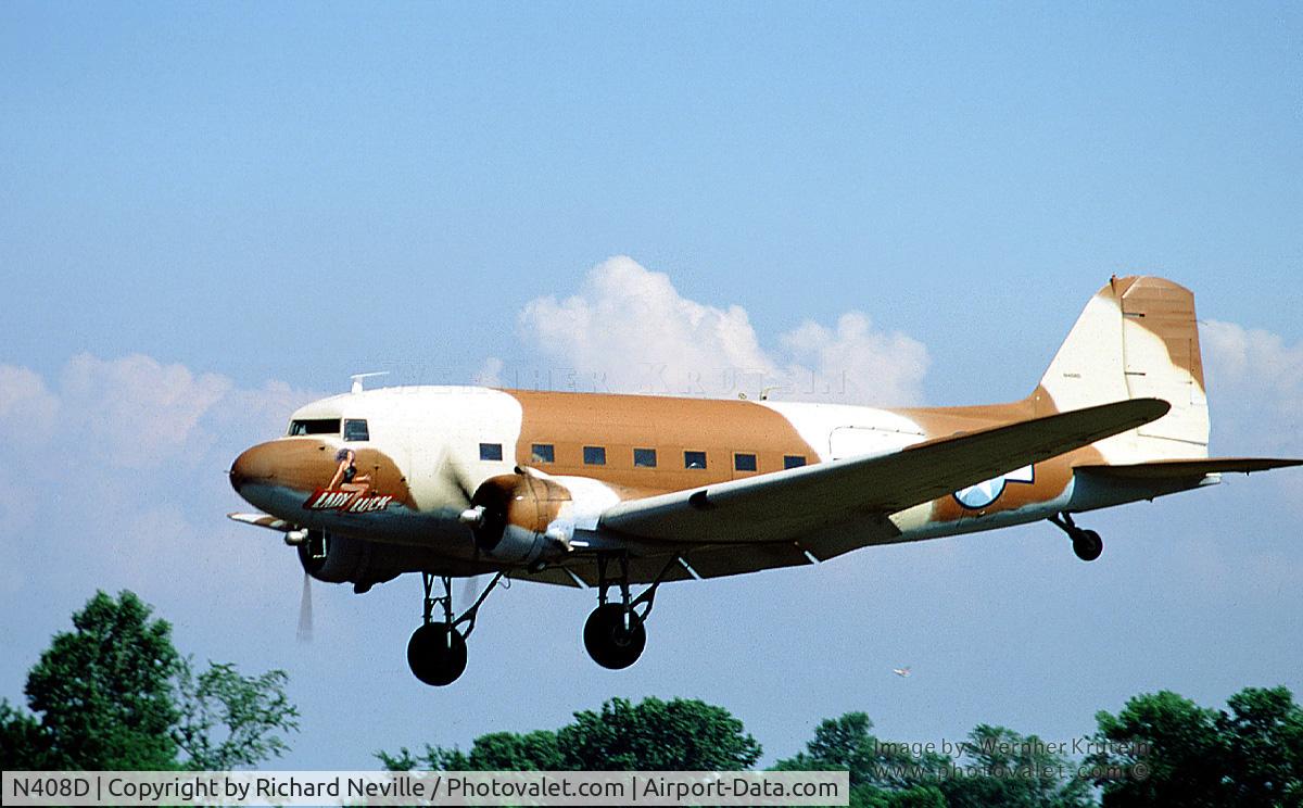 N408D, 1940 Douglas DC-3-G202A C/N 2247, N408D landing