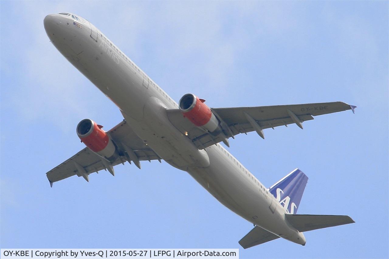 OY-KBE, 2002 Airbus A321-232 C/N 1798, Airbus A321-232, Take off Rwy 27L, Roissy Charles De Gaulle Airport (LFPG-CDG)